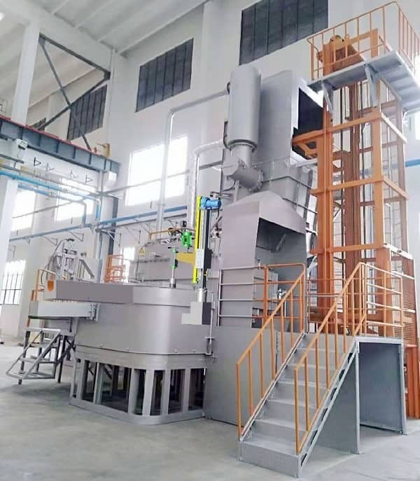 Aluminum centralized melting furnace