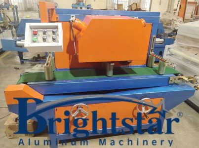 Aluminum extrusion brushing machine