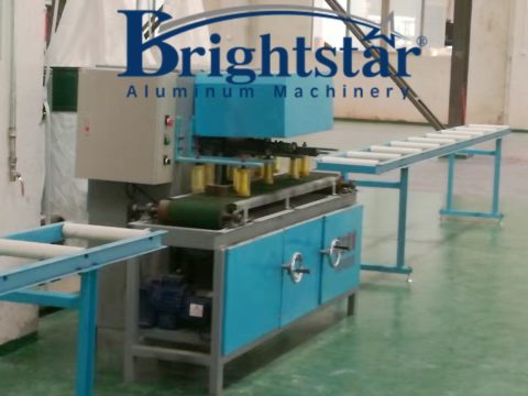 Aluminum extrusion brushing machine