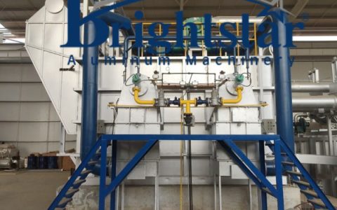 Regenerative aluminum melting furnace