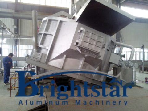 Round hydraulic tilting aluminum holding furnace