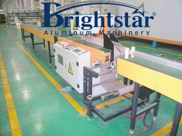 Wood grain aluminum profiles automatic bagging and ultrasonic welding machine